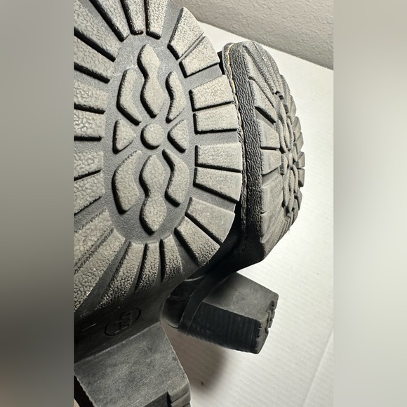 Bølo Women’s Black Leather Ring Harness Block Heel Ankle Boots Y2k Goth Size 8 - Picture 8 of 13